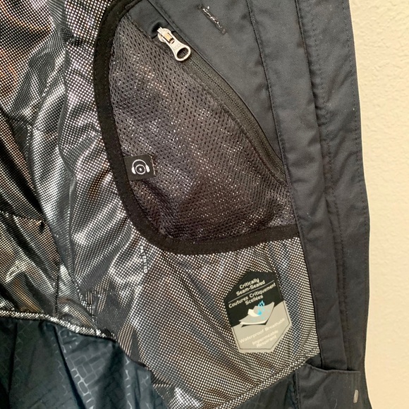 Columbia Ski Coat - Picture 5 of 6